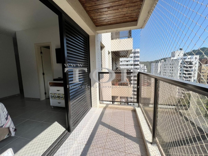 Apartamento à venda com 4 quartos, 220m² - Foto 2