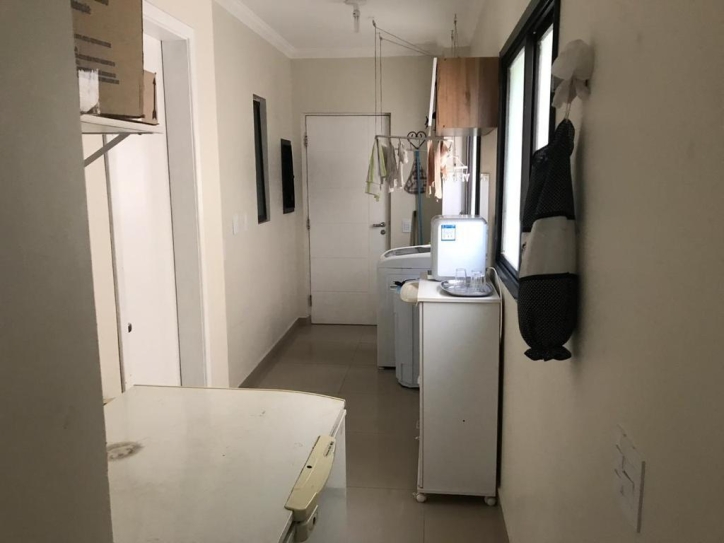 Apartamento à venda com 3 quartos, 200m² - Foto 9