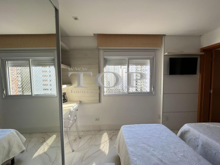 Apartamento à venda com 3 quartos, 140m² - Foto 11