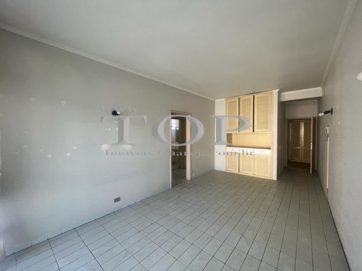 Apartamento à venda com 3 quartos, 100m² - Foto 4