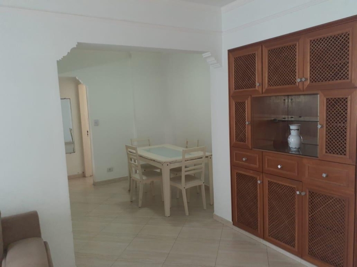 Apartamento à venda com 2 quartos, 70m² - Foto 4