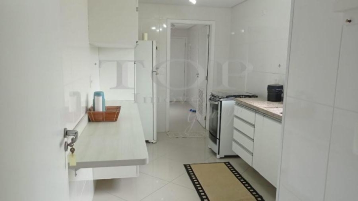 Apartamento à venda com 3 quartos, 132m² - Foto 8