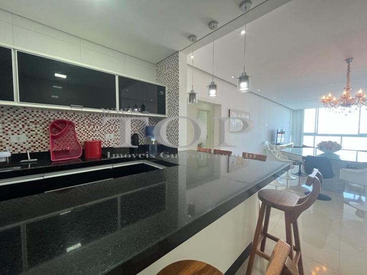 Apartamento à venda com 4 quartos, 210m² - Foto 6