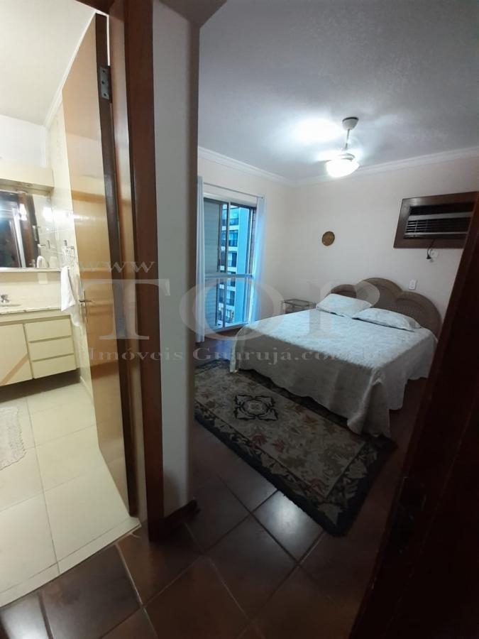 Apartamento à venda com 3 quartos, 135m² - Foto 2