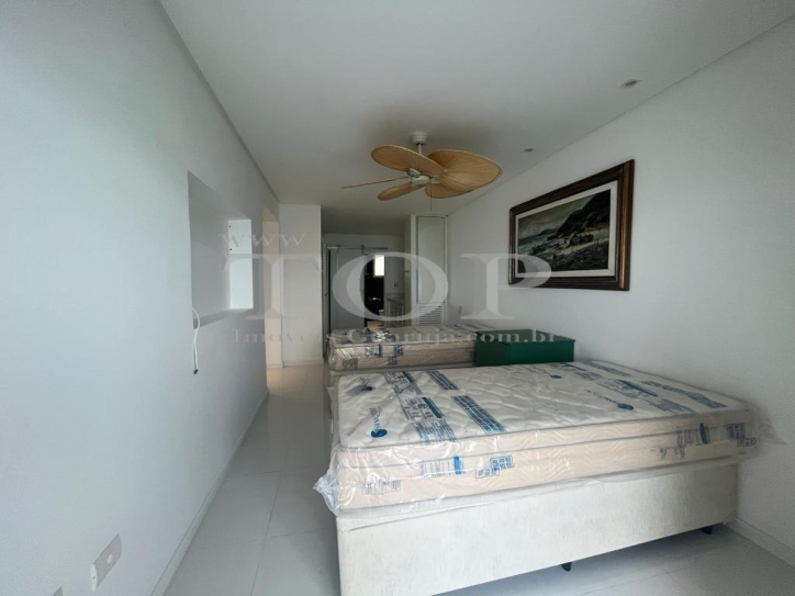 Apartamento para alugar com 3 quartos, 160m² - Foto 10