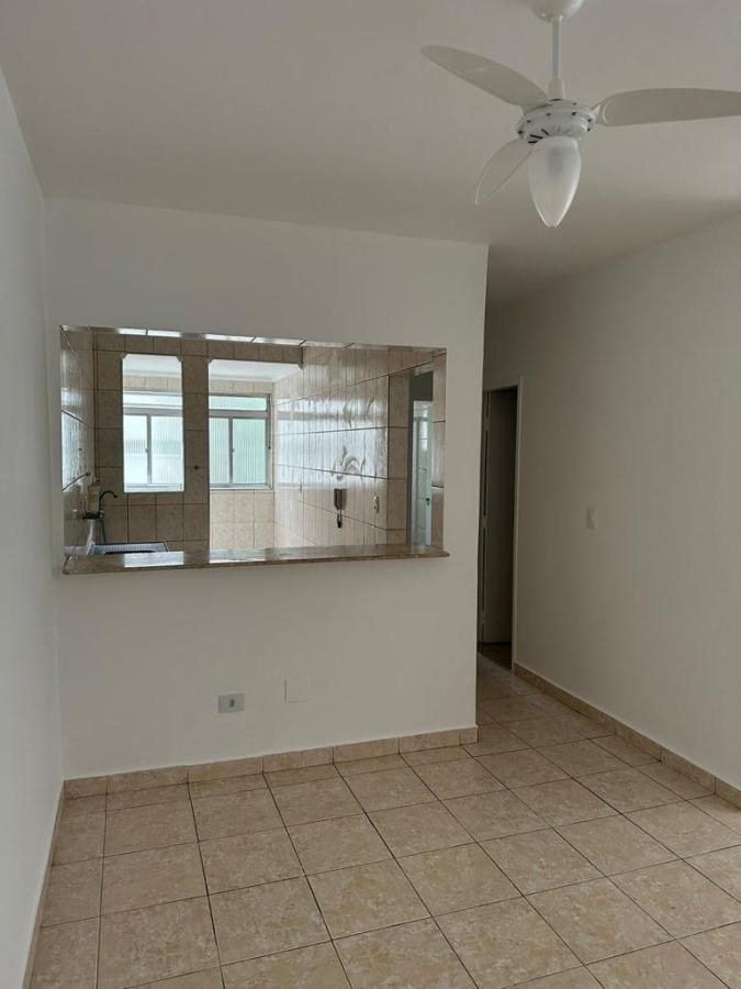 Apartamento à venda com 2 quartos, 70m² - Foto 2