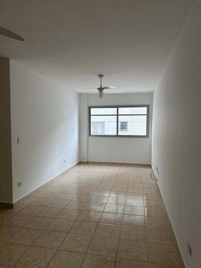 Apartamento à venda com 2 quartos, 70m² - Foto 4