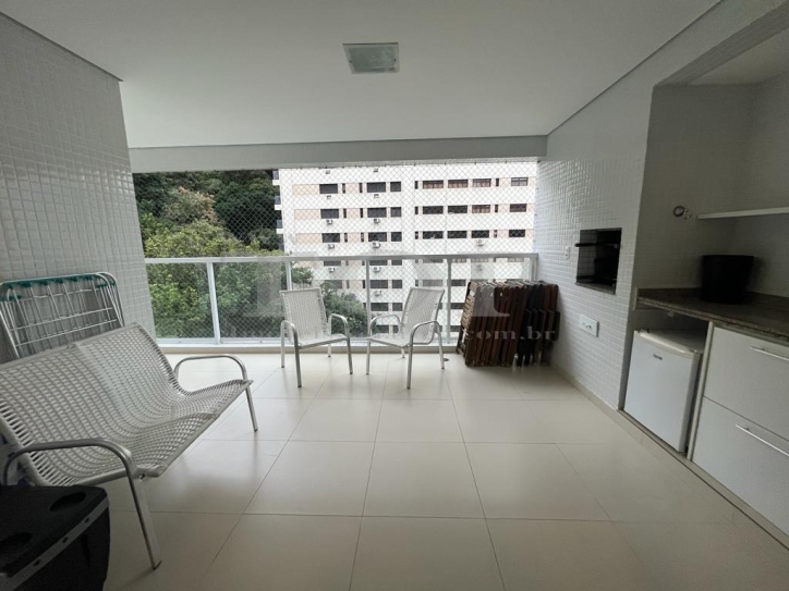 Apartamento à venda com 3 quartos, 115m² - Foto 2