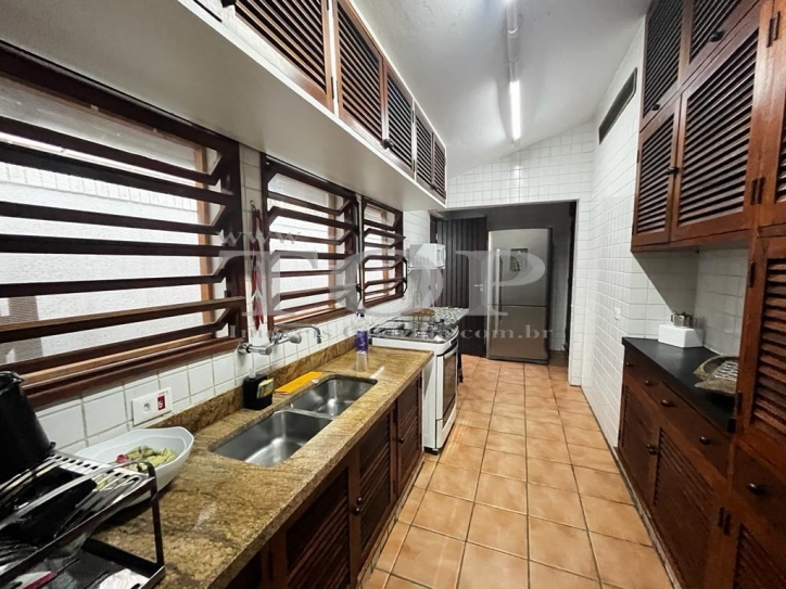 Casa à venda com 4 quartos, 320m² - Foto 20