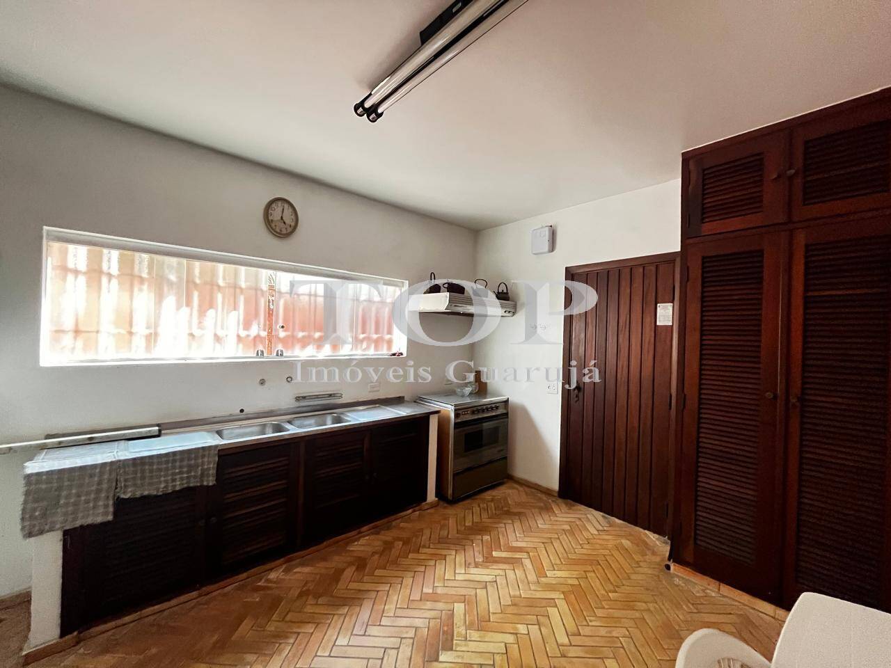 Casa à venda com 6 quartos, 1m² - Foto 14