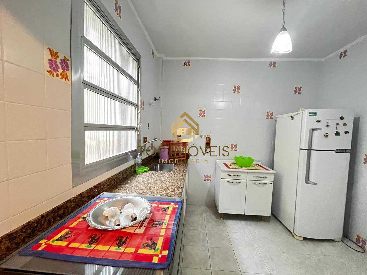 Apartamento à venda com 2 quartos, 70m² - Foto 4