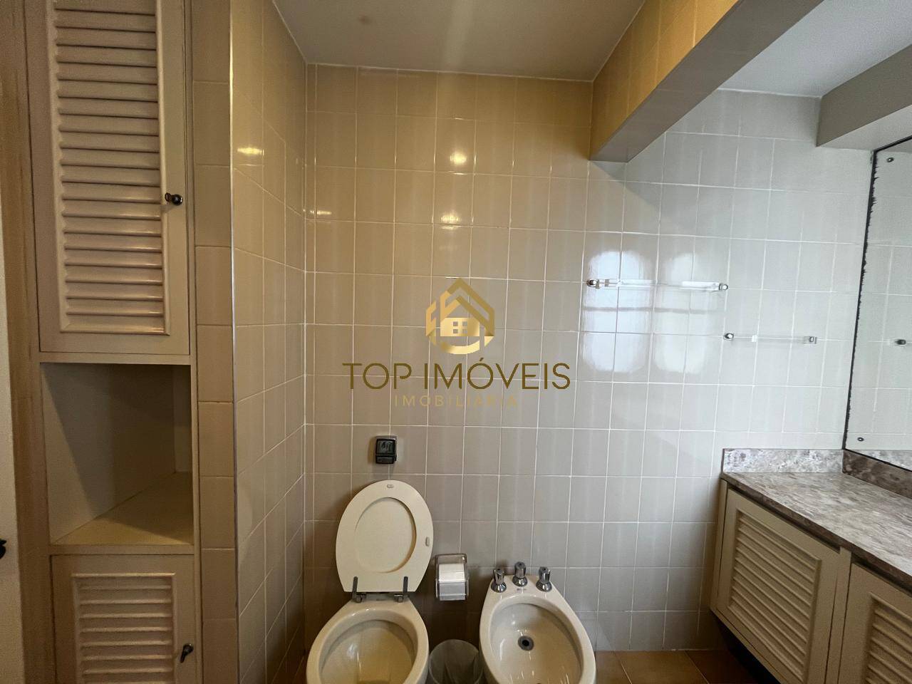 Apartamento à venda com 3 quartos, 180m² - Foto 19