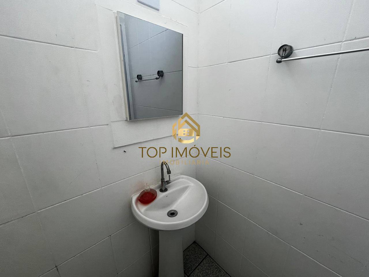 Apartamento à venda com 2 quartos, 65m² - Foto 17