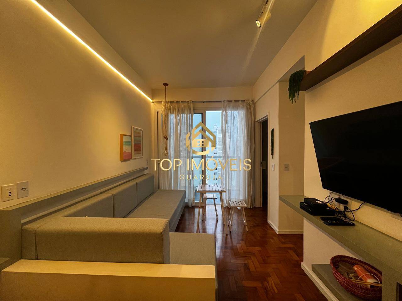 Apartamento à venda com 2 quartos, 65m² - Foto 2